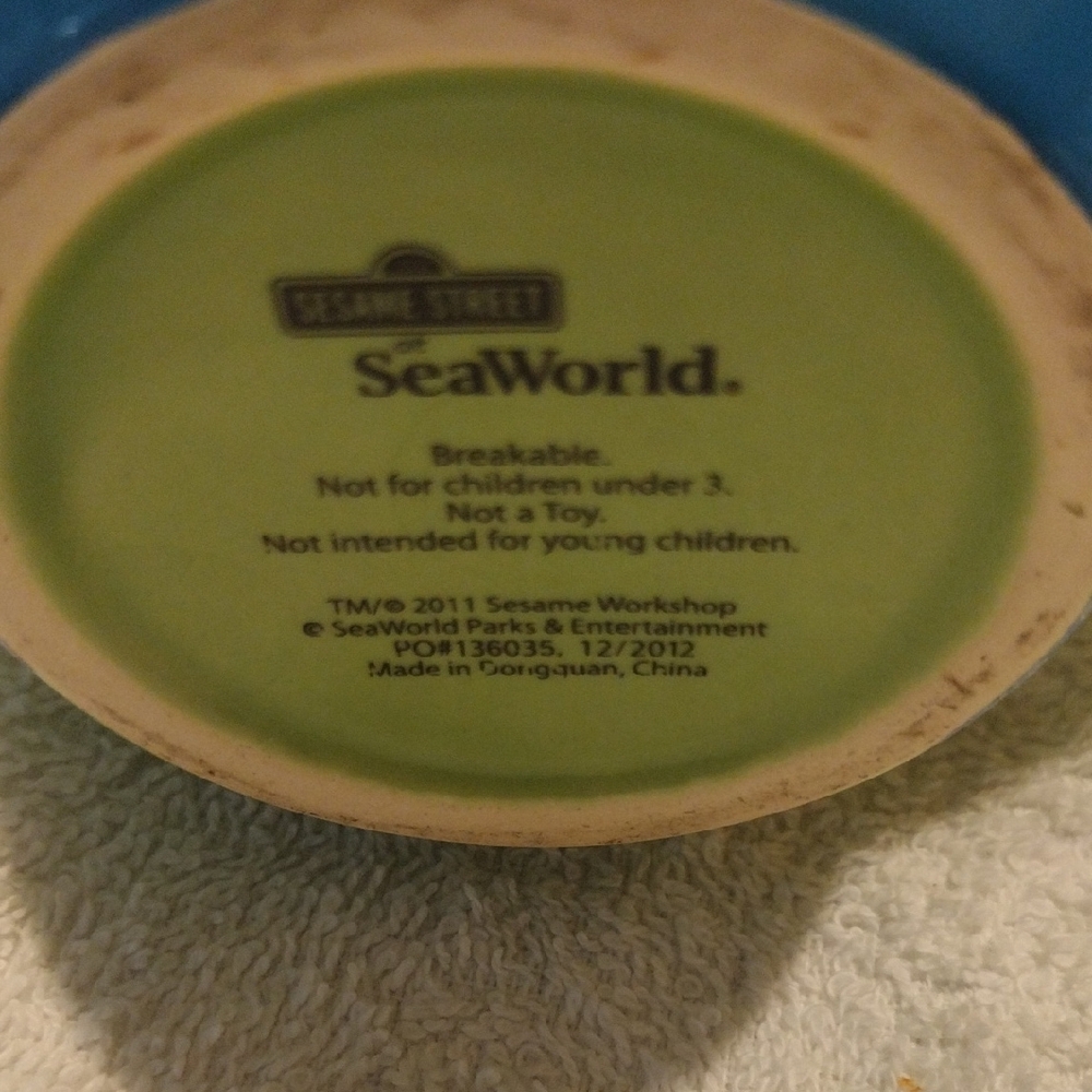 SeaWorld Cookie Monster Green and Blue Character Mug - Picture 4 of 4